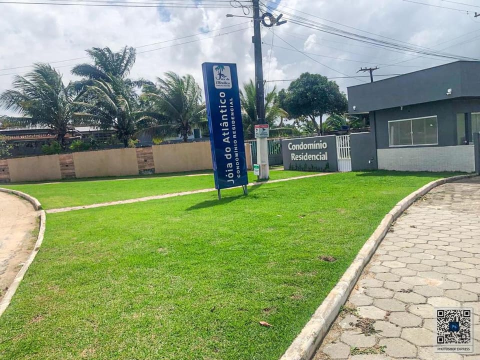 Neighbourhood, Street view