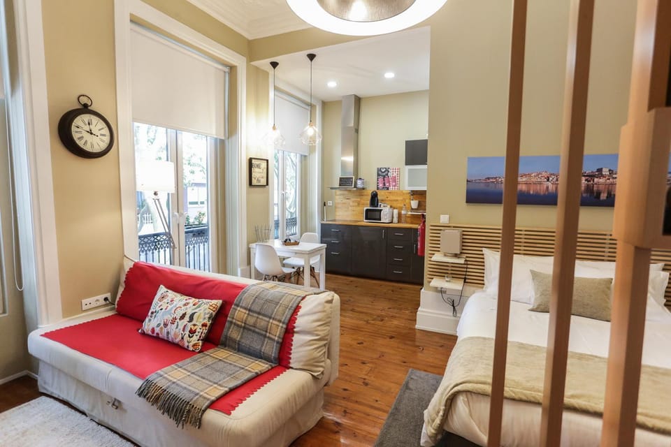 Kitchen or kitchenette, Living room, Bedroom