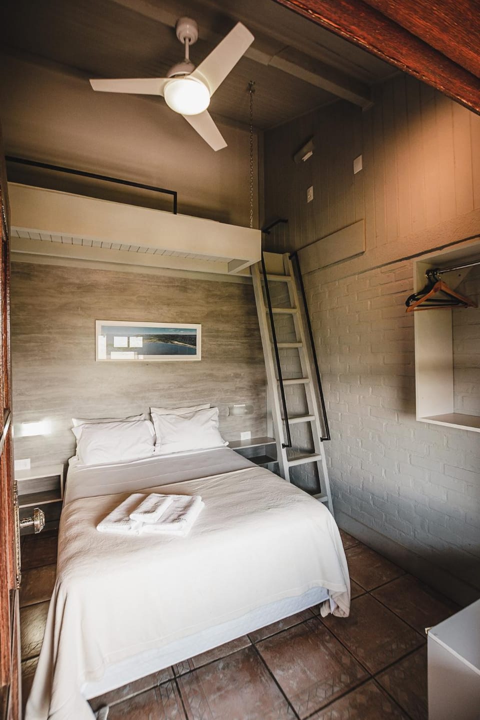 Bed, Bedroom, bunk bed, air conditioner