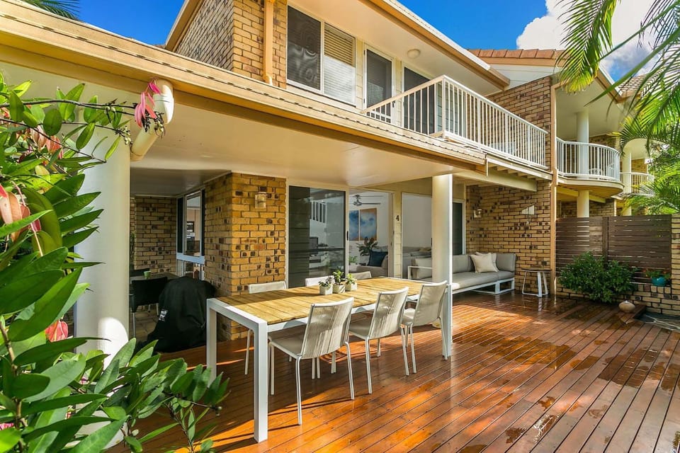 BBQ facilities, Dining area