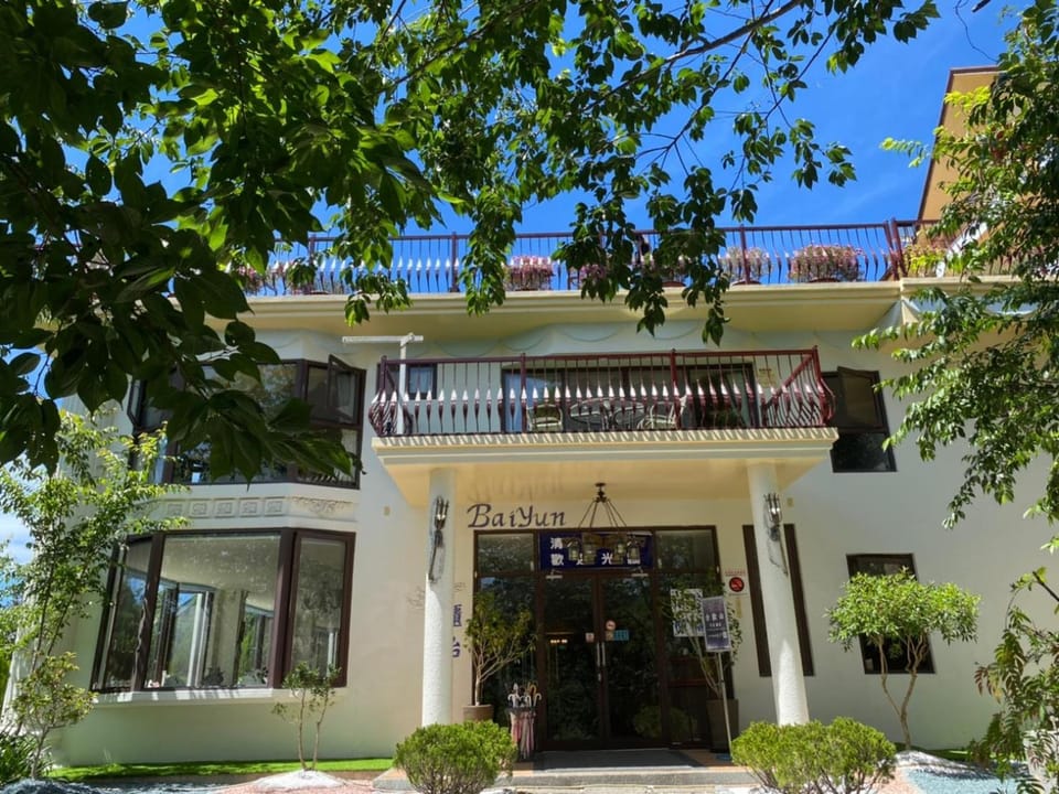Property building, Facade/entrance