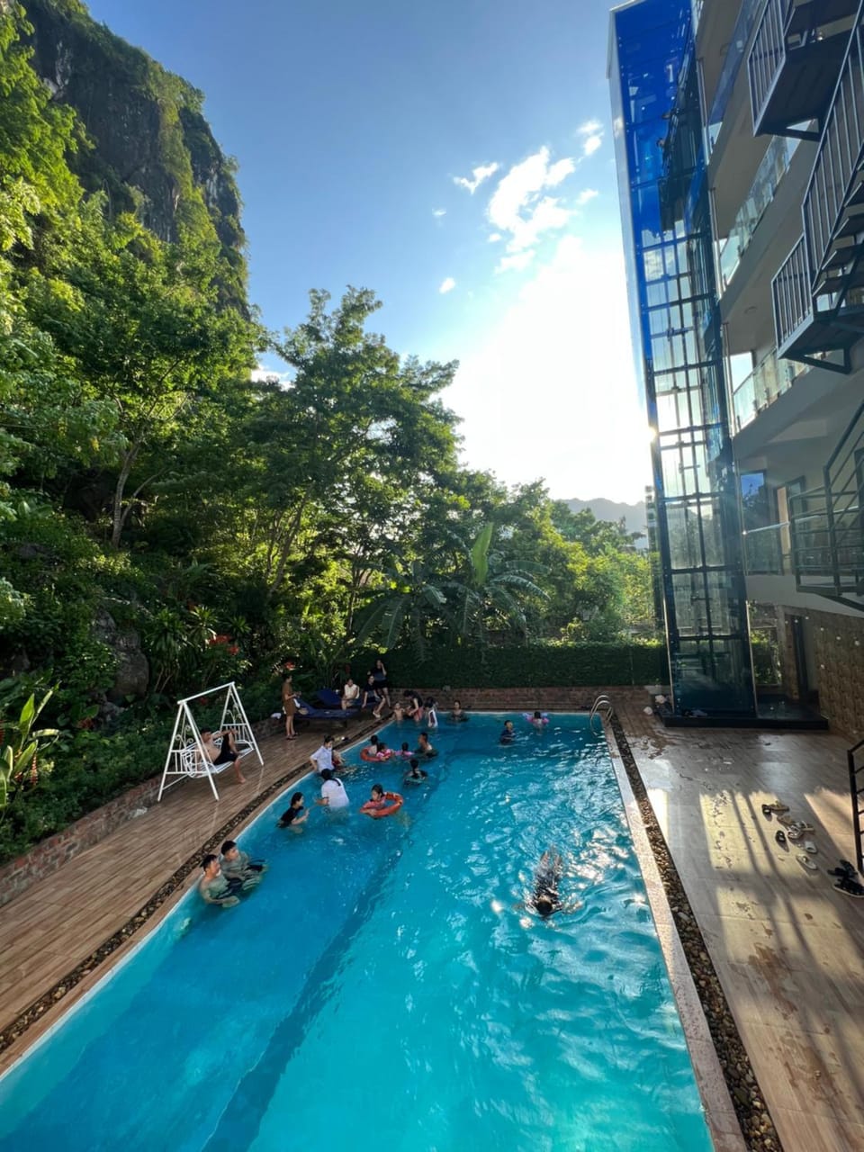 Swimming pool, Swimming pool