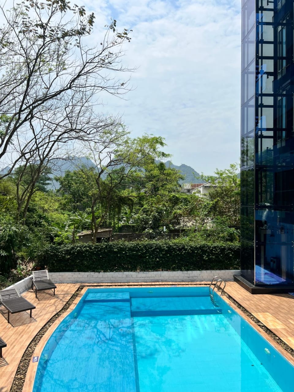 Mountain view, Pool view, Swimming pool