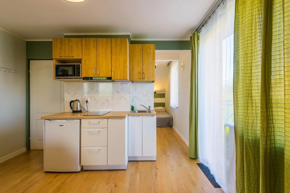 Kitchen or kitchenette, pet friendly, stove