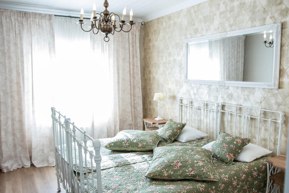 Decorative detail, Bedroom