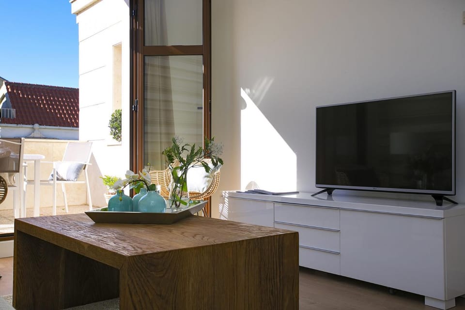 Communal lounge/ TV room, Living room