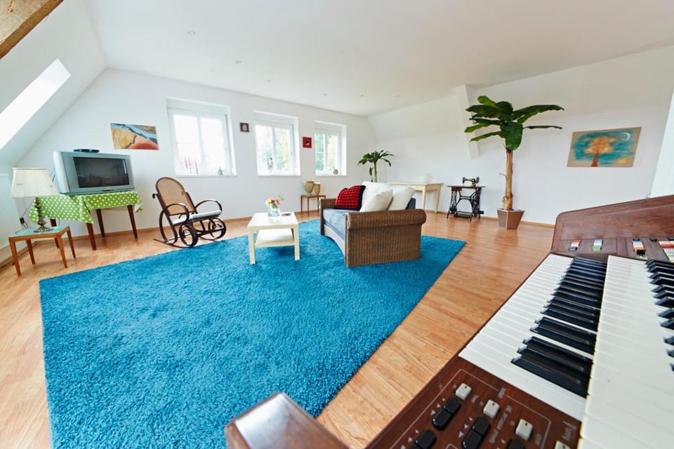 Communal lounge/ TV room
