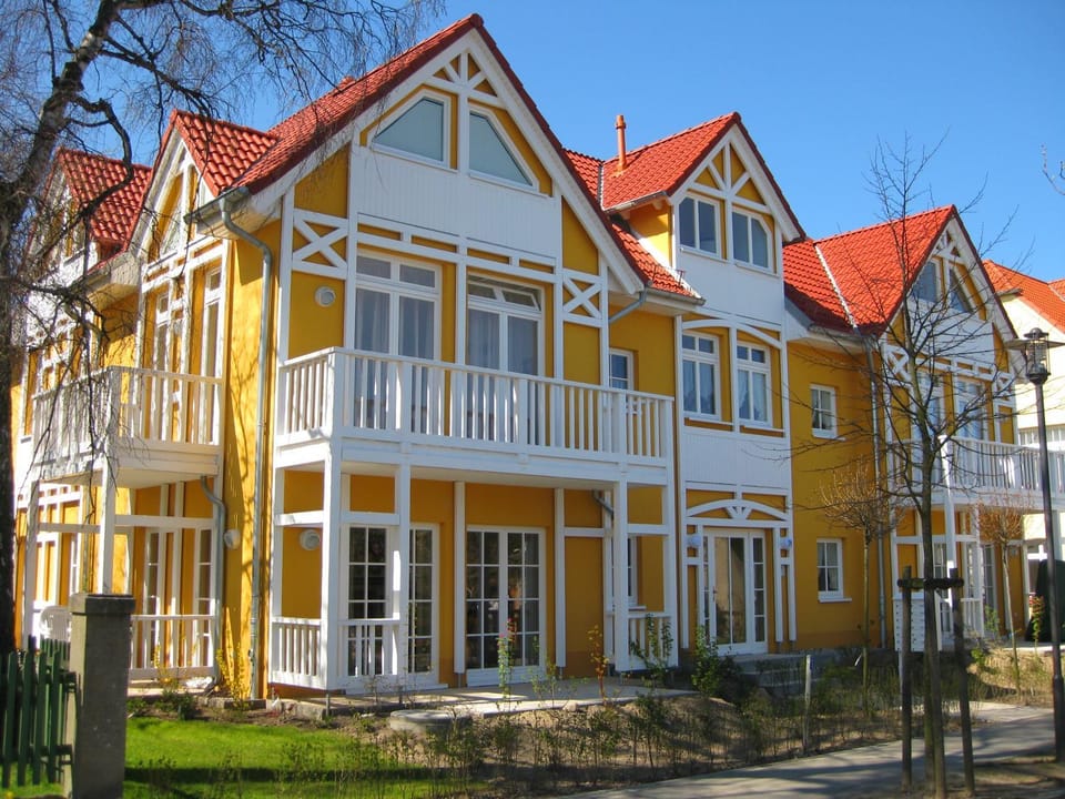 Property building, Facade/entrance