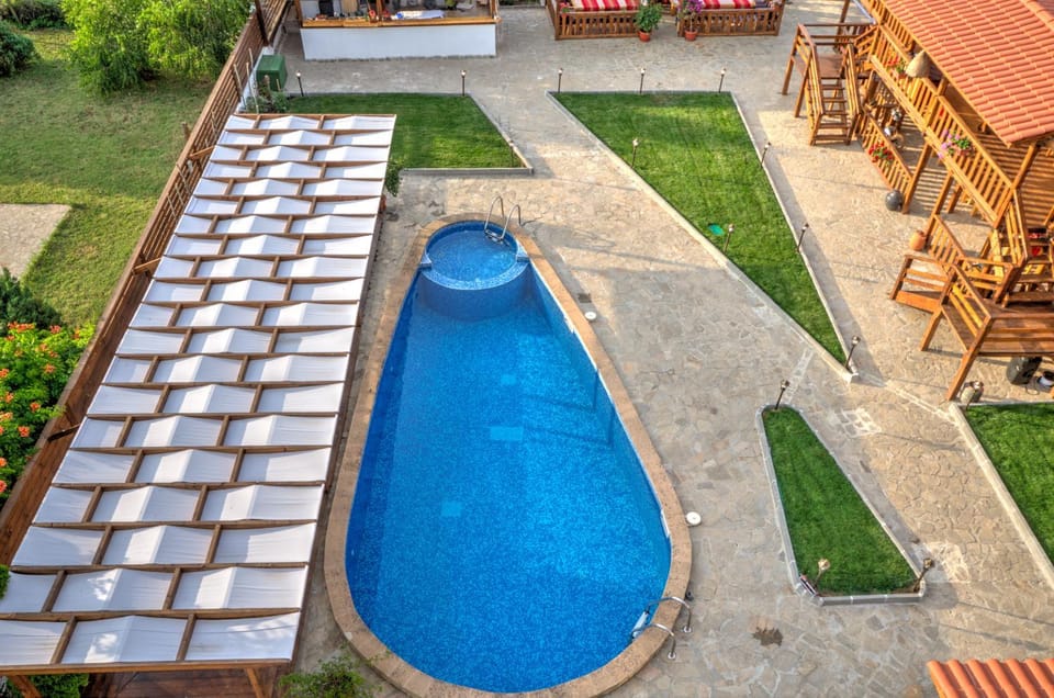 Bird's eye view, Garden view, Pool view