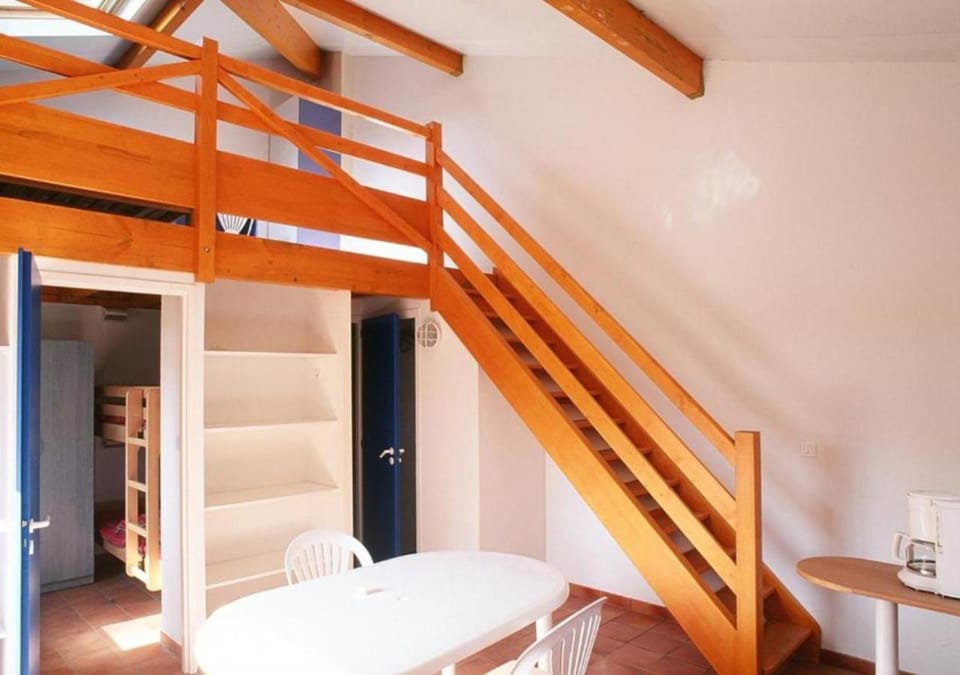 Living room, bunk bed