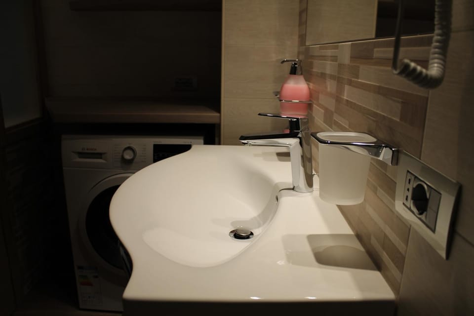 Bathroom, washing machine