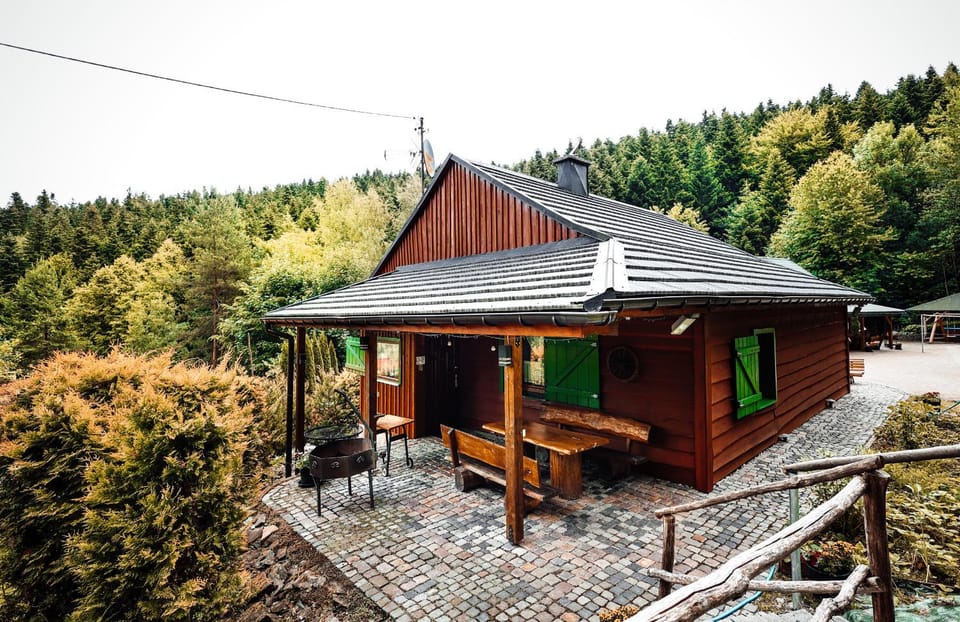 Property building, Spring, Day, Natural landscape, BBQ facilities