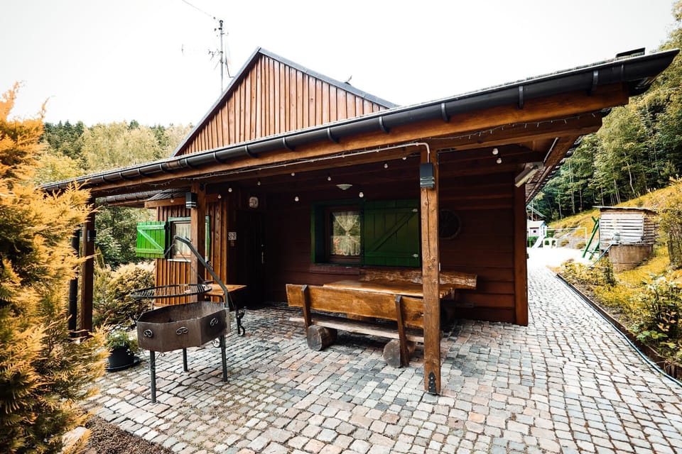 Property building, Spring, Day, BBQ facilities, Garden view