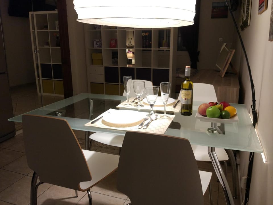 Food close-up, Night, Living room, Dining area