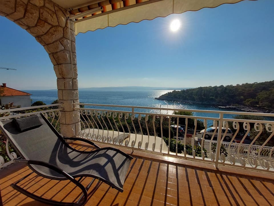 View (from property/room), Balcony/Terrace, Area and facilities
