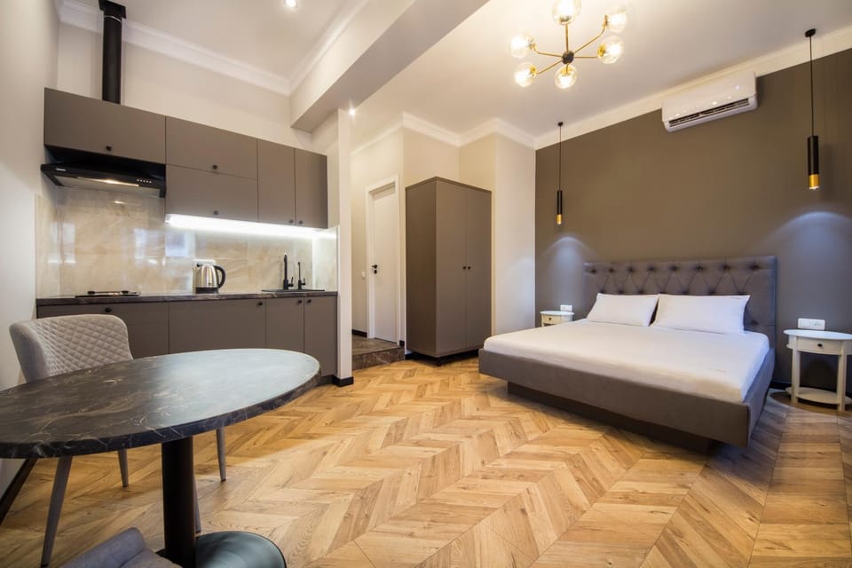 Bed, Kitchen or kitchenette, Photo of the whole room, Bedroom