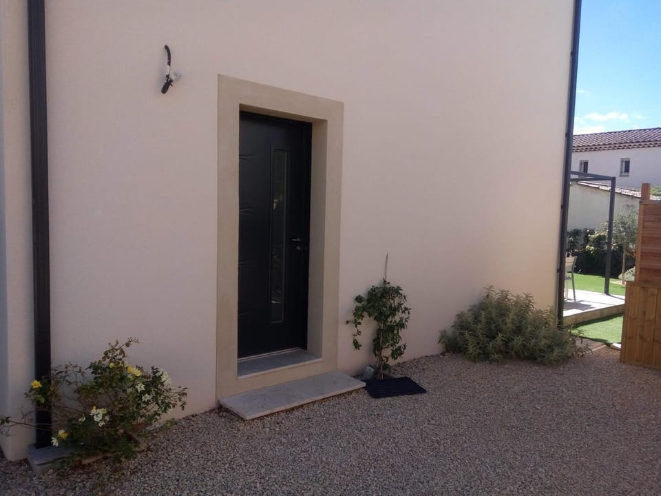 Property building, Facade/entrance