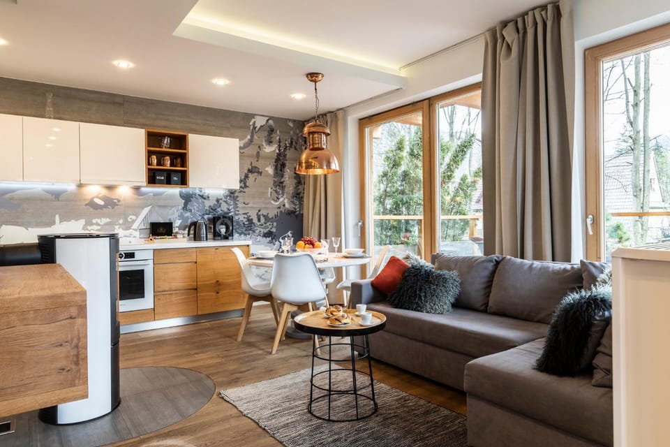 Kitchen or kitchenette, Living room, Seating area, Dining area