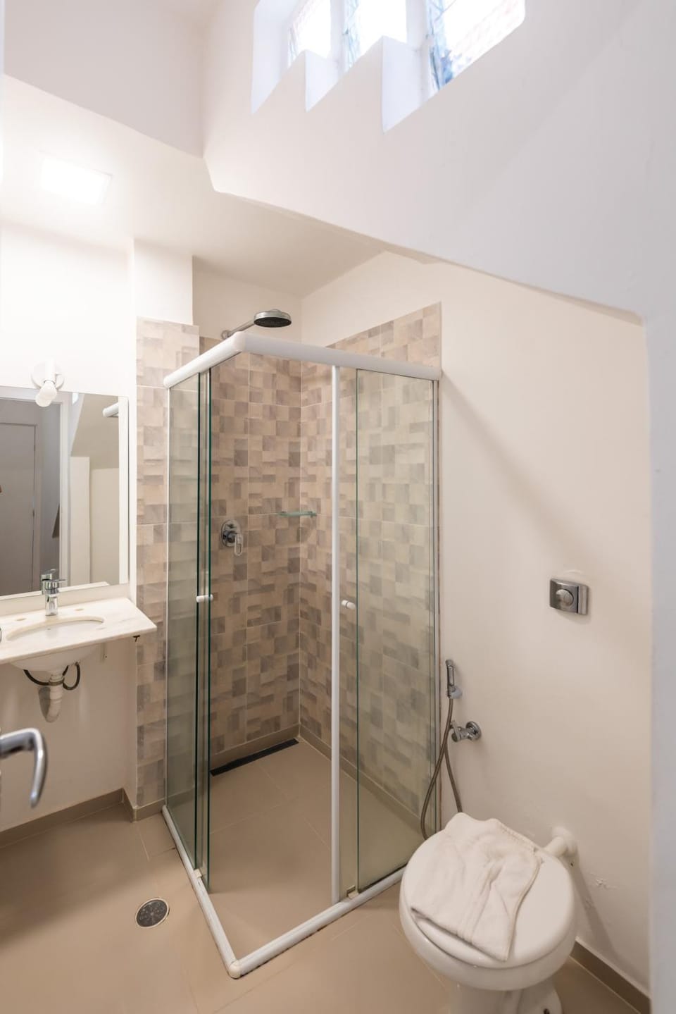 Shower, Bathroom, towels