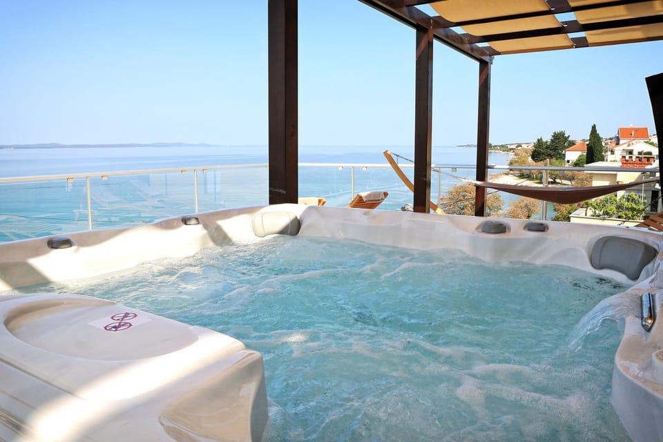 Hot Tub, Hot Tub, Sea view