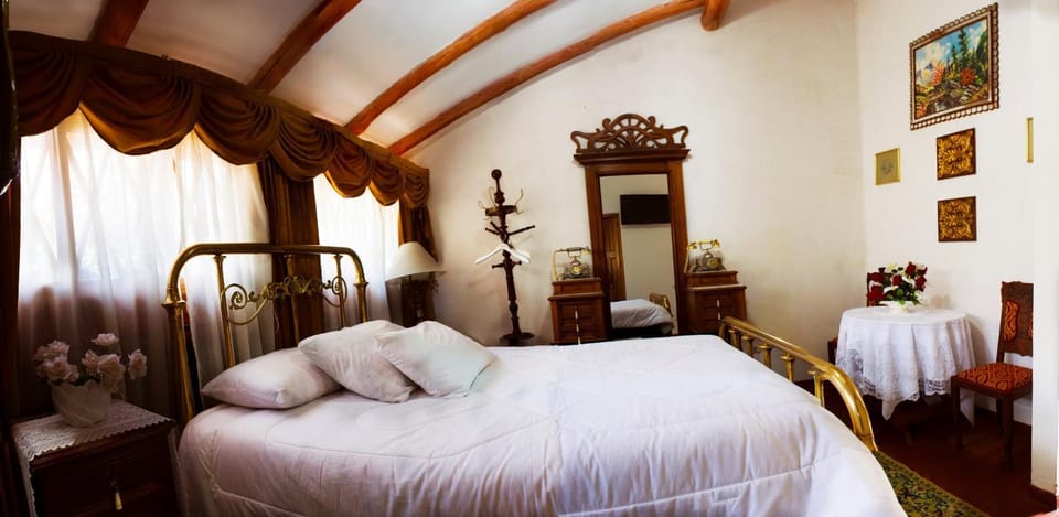 Hotel Museo Casona Ugarte Leon Inn in Junin, Peru