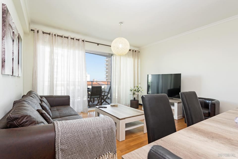TV and multimedia, Balcony/Terrace, Living room, Dining area