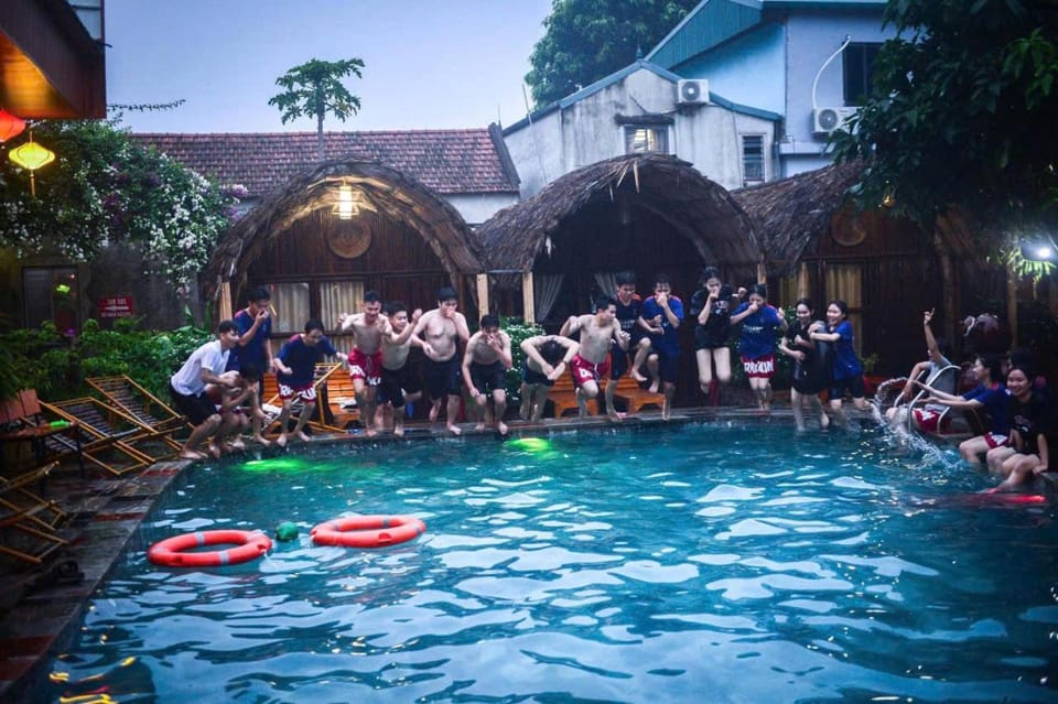 Day, Swimming pool