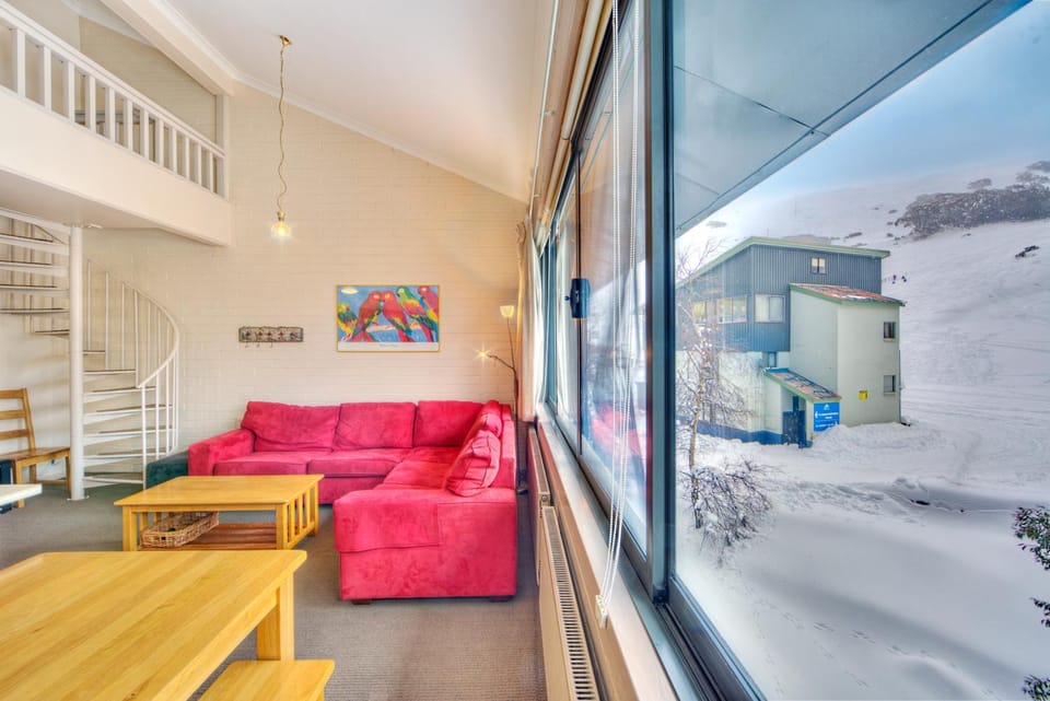 Living room, Mountain view