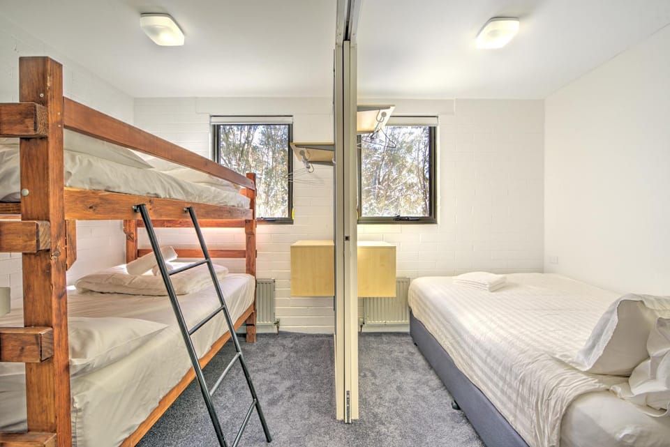 bunk bed