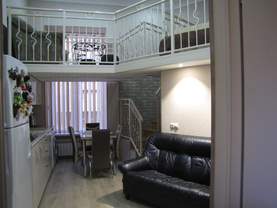 Kitchen or kitchenette, Living room, Other, Seating area, Dining area