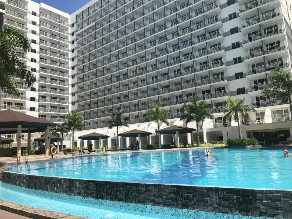1Bedroom with Balcony Apartment in Pasay