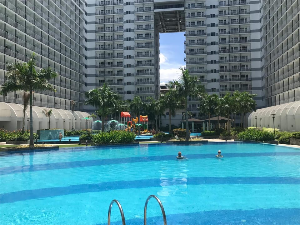 1Bedroom with Balcony Apartment in Pasay