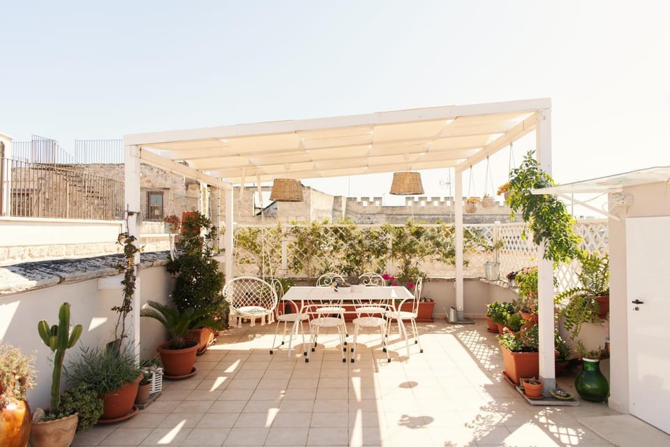 Balcony/Terrace, City view, Public Bath