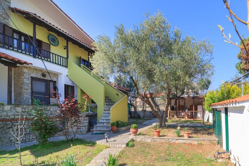 Property building, Garden