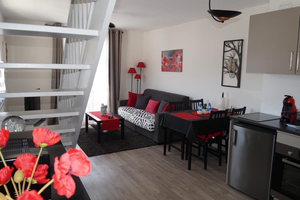 Living room, Dining area