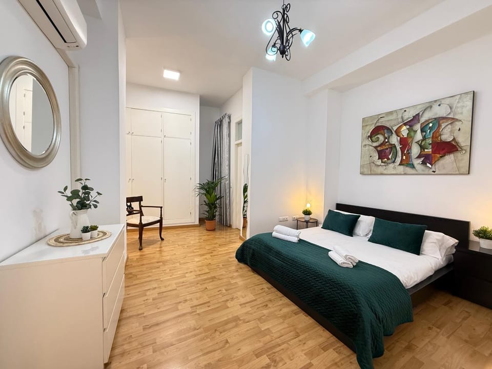 Bed, Photo of the whole room, Bedroom, wardrobe
