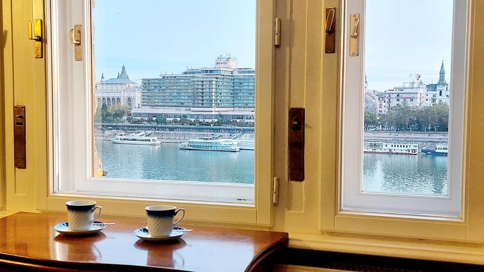 City view, River view