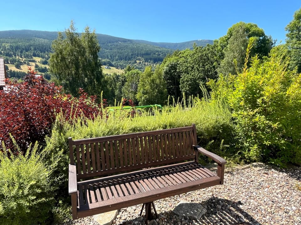 Garden, Mountain view