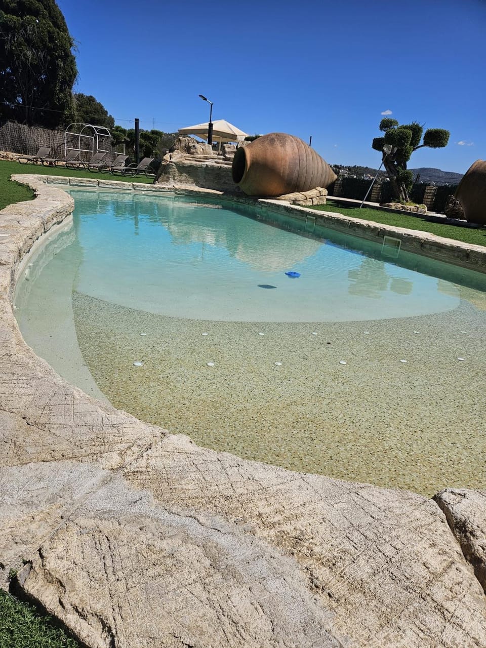 Swimming pool