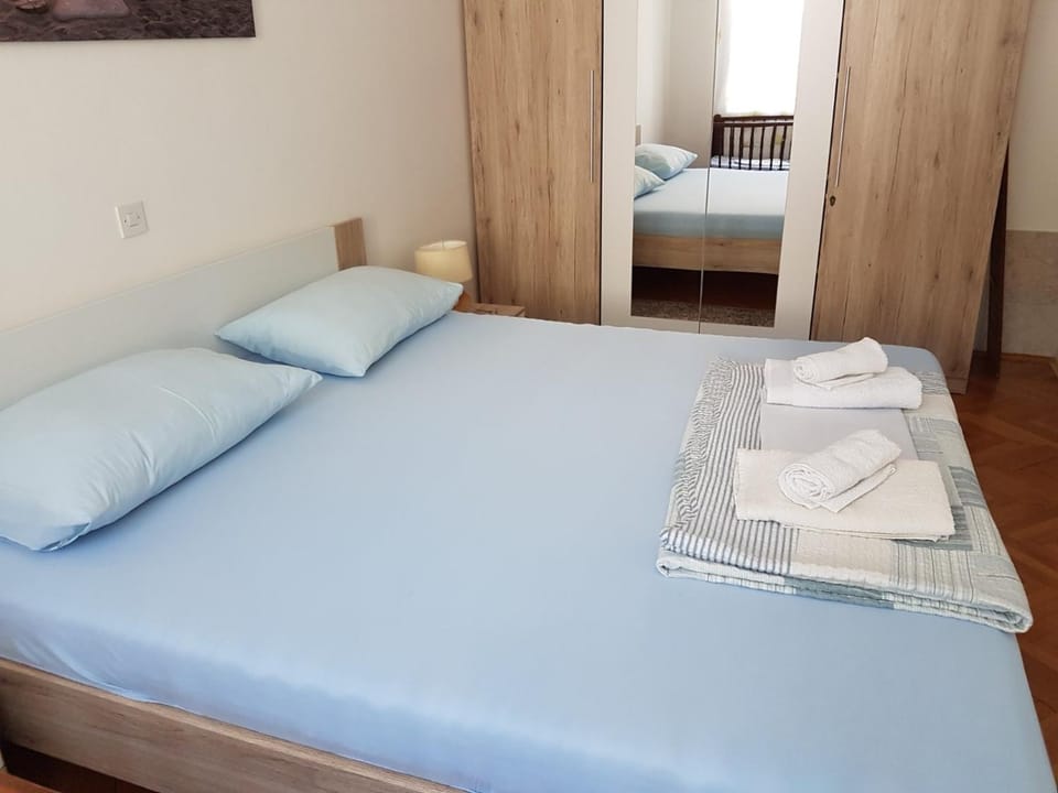 Apartment Skale Apartment in Lika-Senj County