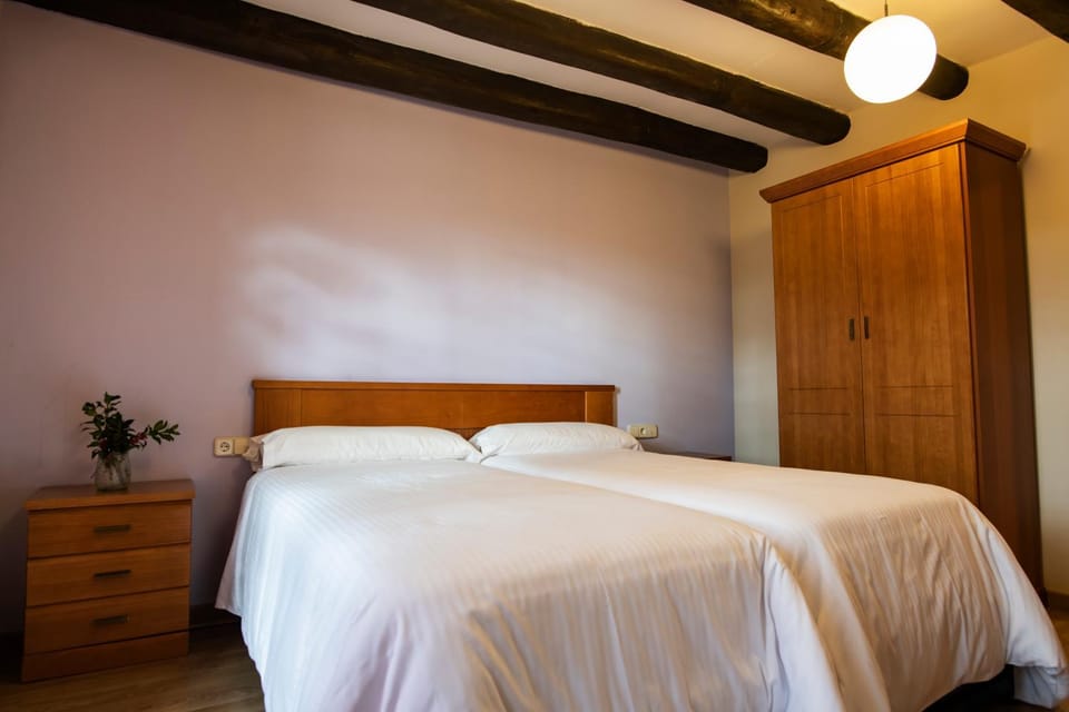 Hotel Panadería y Bungalows Ligüerre de Cinca, Campground/ 
RV Resort in Catalonia