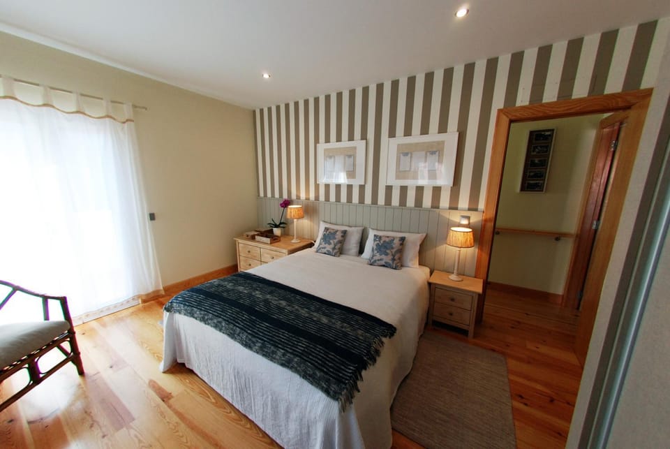 Bed, TV and multimedia, Balcony/Terrace, Bedroom