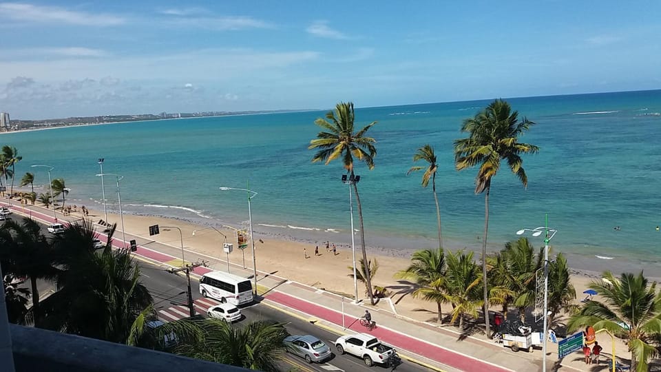 Sea view, Street view