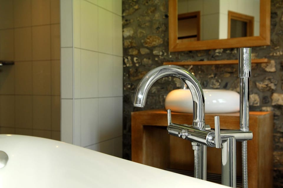 Bathroom, Decorative detail