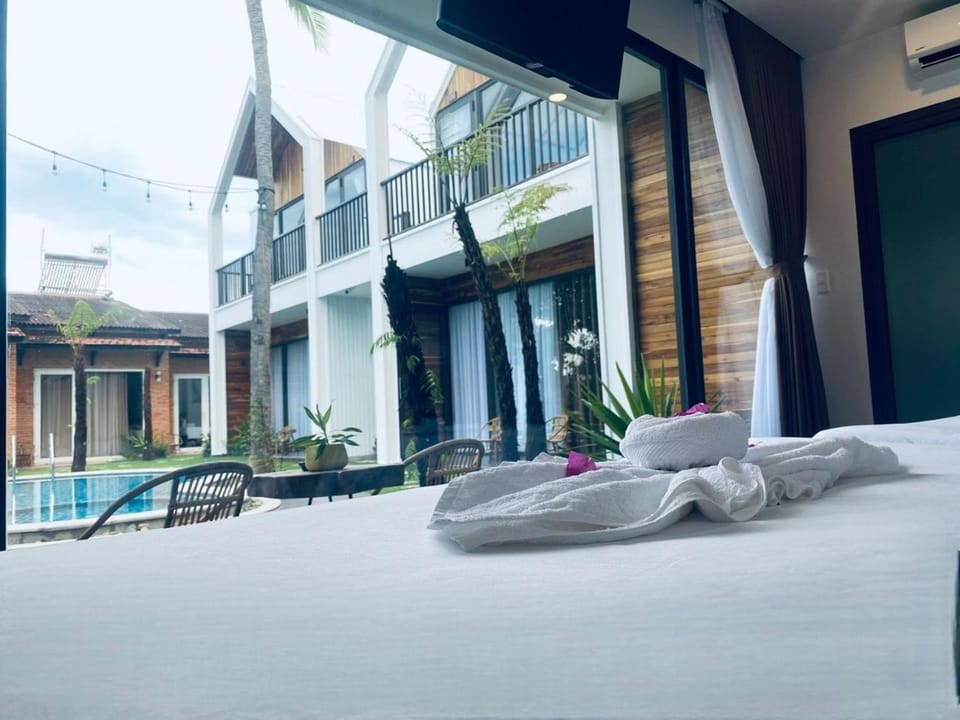 Balcony/Terrace, Pool view