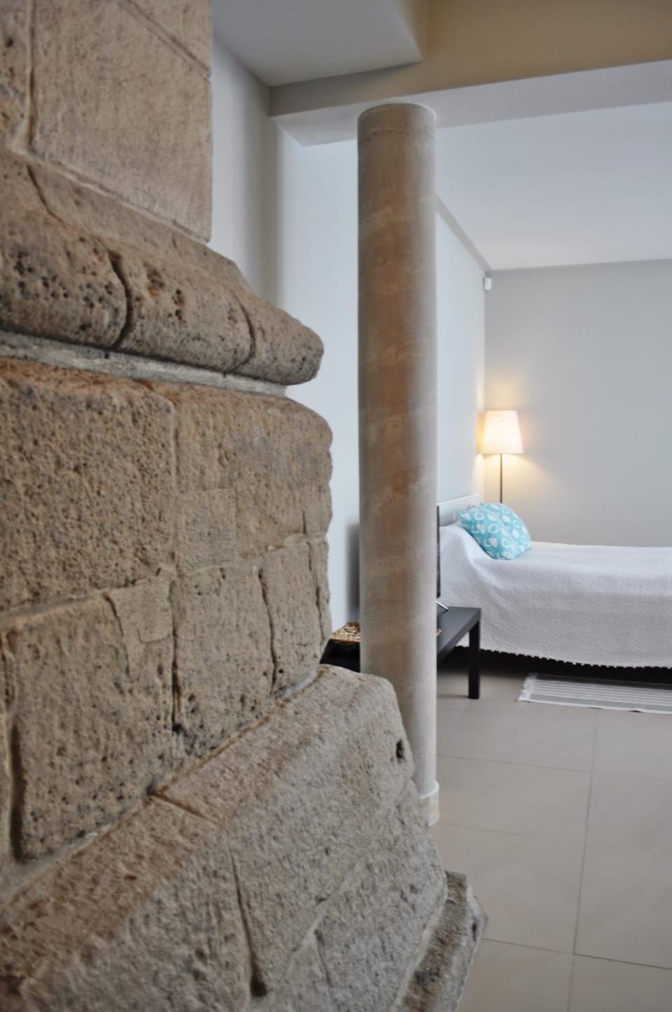 Photo of the whole room, Decorative detail