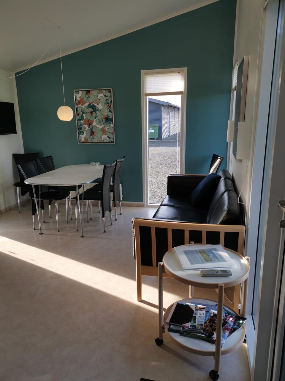 Seating area, Dining area