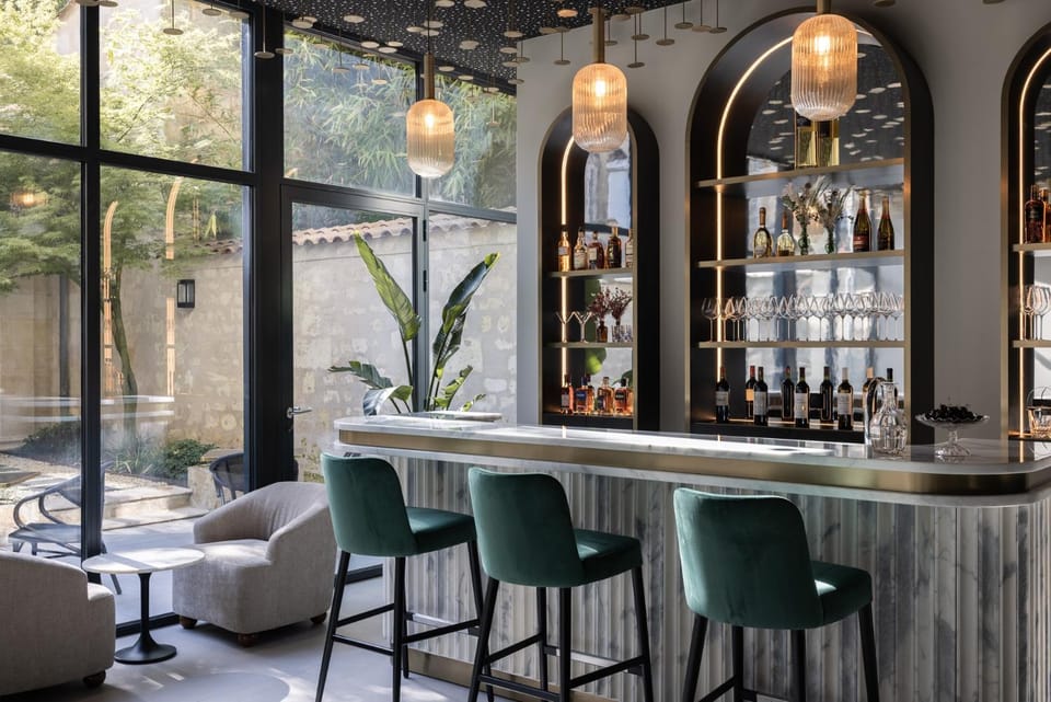Lounge or bar