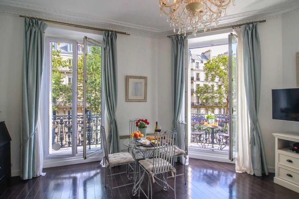 La Charme Du Marais Apartment in Paris