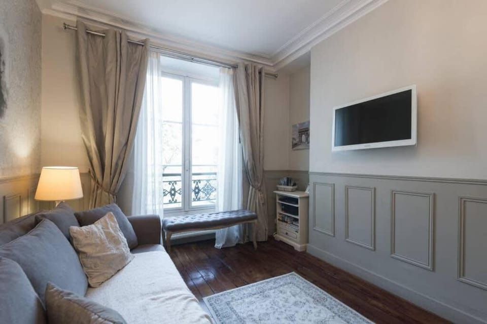 Le Triomphe Elysees Apartment in Paris